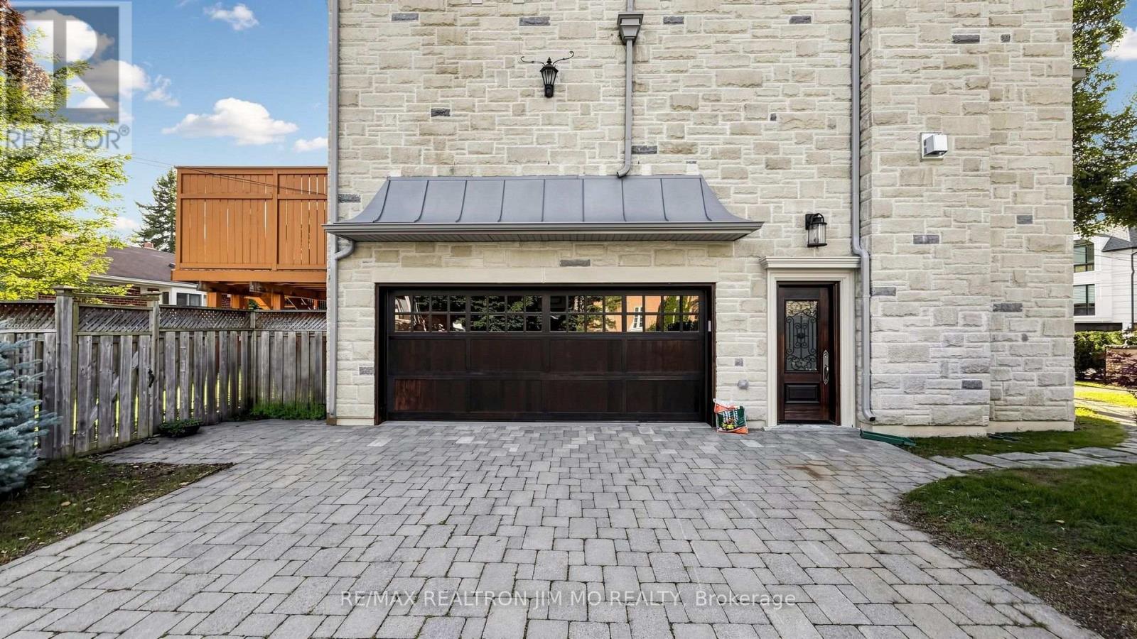 189 Empress Avenue, Toronto, Ontario  M2N 3T7 - Photo 4 - C13776226