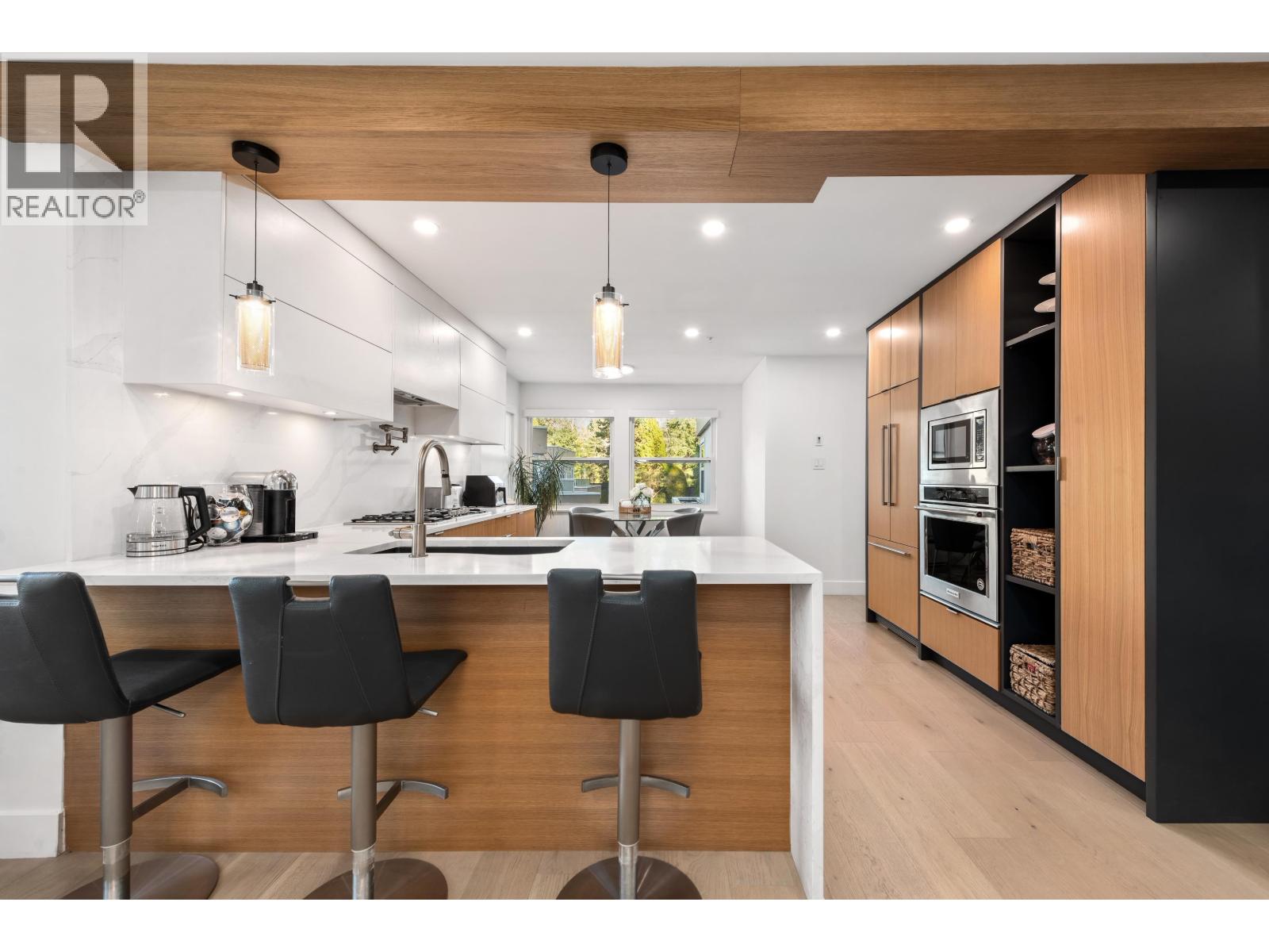 11 2425 Edgemont Boulevard, North Vancouver, British Columbia  V7P 2L2 - Photo 5 - R3164676