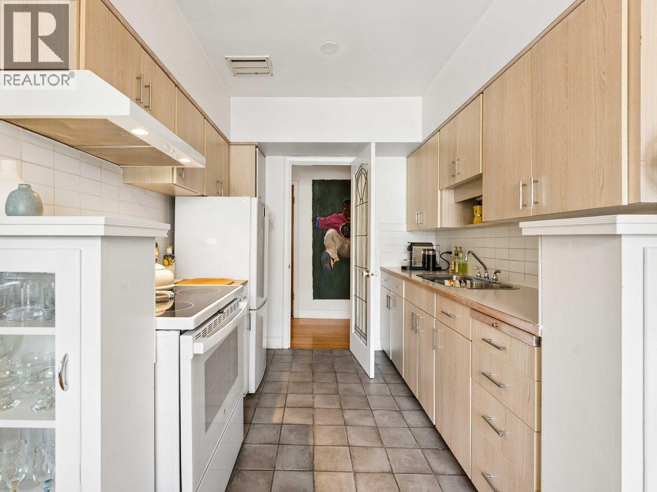 304 1246 Cardero Street, Vancouver, British Columbia  V6G 2J1 - Photo 18 - R3164681