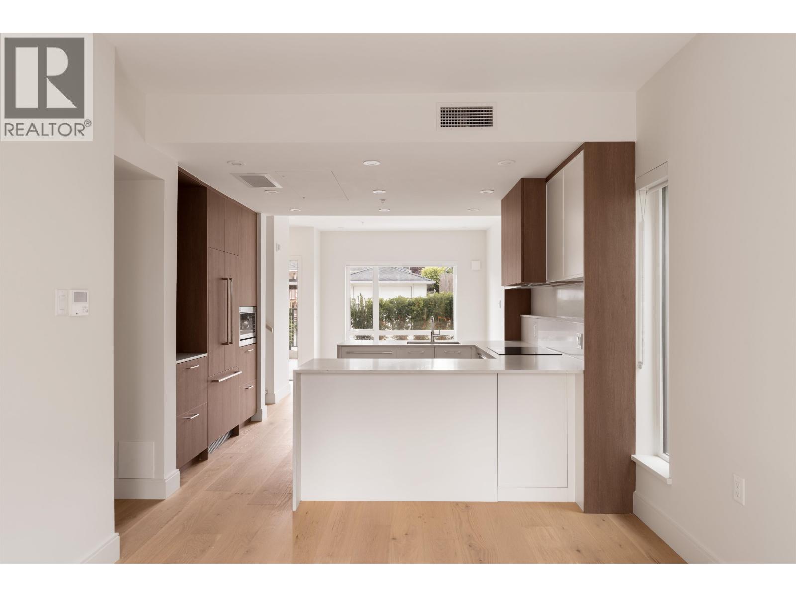 386 W 45TH AVENUE, vancouver, British Columbia