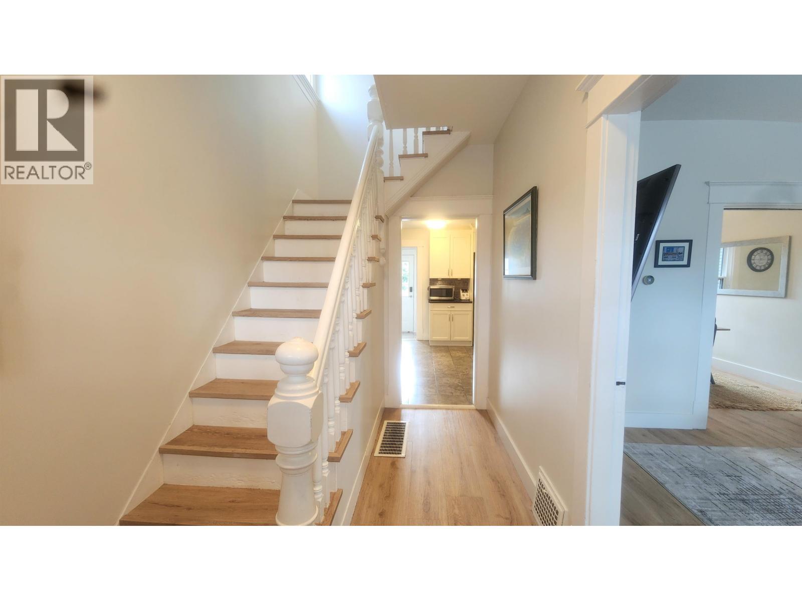 178 E King Edward Avenue, Vancouver, British Columbia  V5V 2C1 - Photo 4 - R3164679
