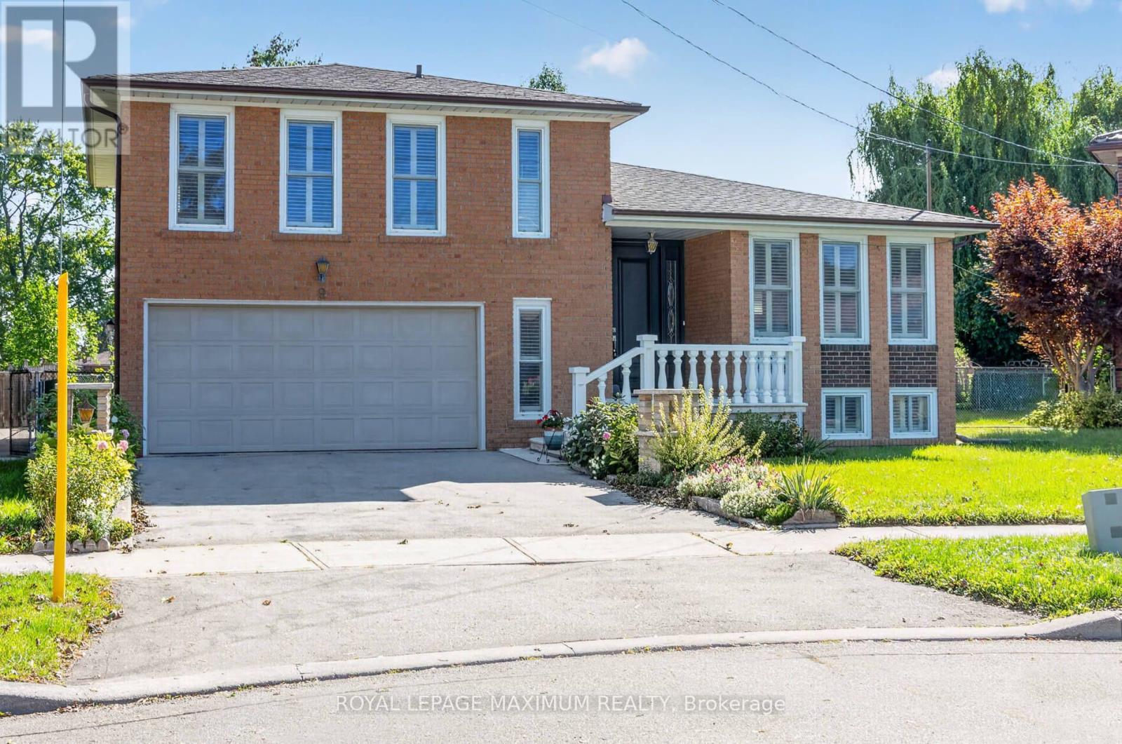 9 URBAN COURT, Toronto, Ontario
