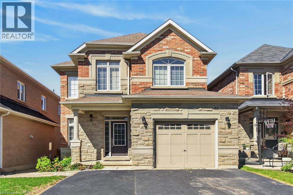 44 MATTEO Trail, Hamilton, Ontario