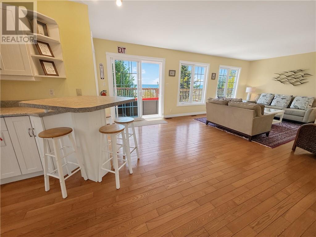 619 Lake Huron Drive, Spring  Bay, Ontario  P0P 2B0 - Photo 10 - 2127018