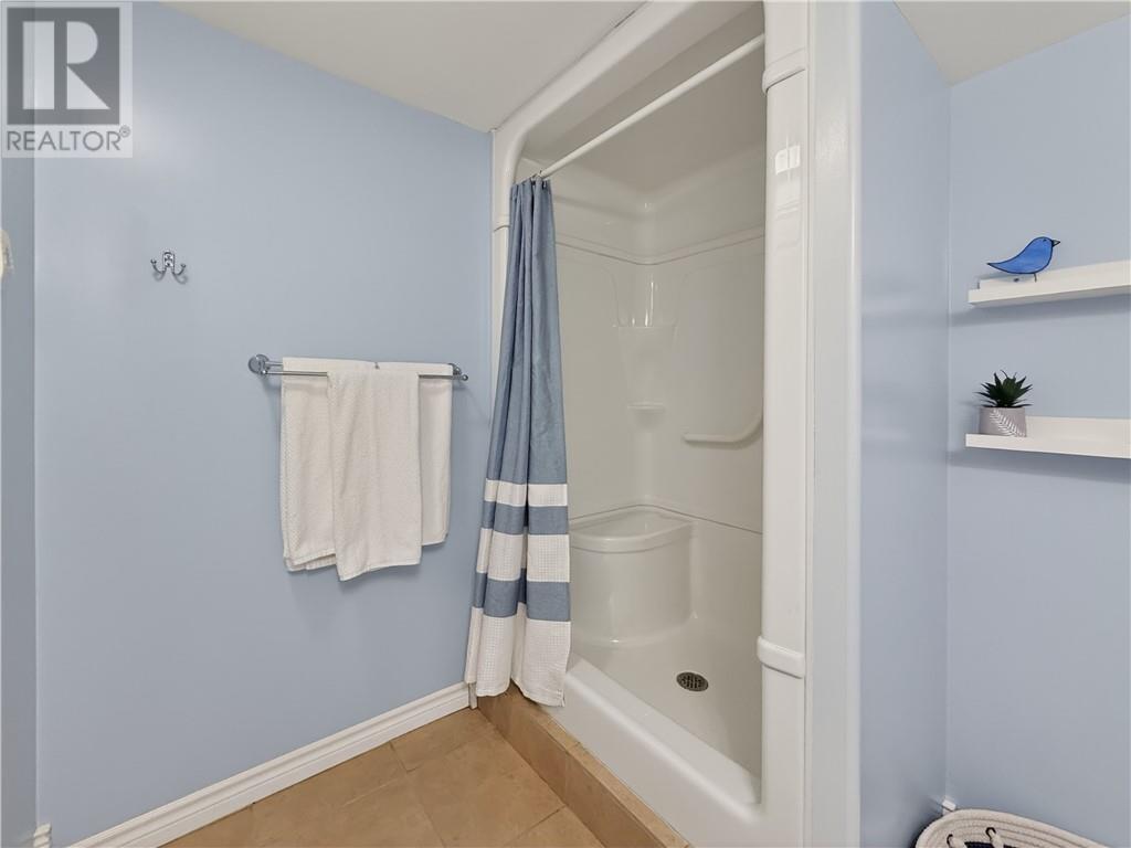 619 Lake Huron Drive, Spring  Bay, Ontario  P0P 2B0 - Photo 36 - 2127018