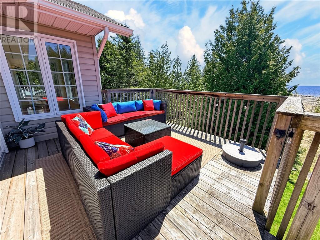 619 Lake Huron Drive, Spring  Bay, Ontario  P0P 2B0 - Photo 39 - 2127018