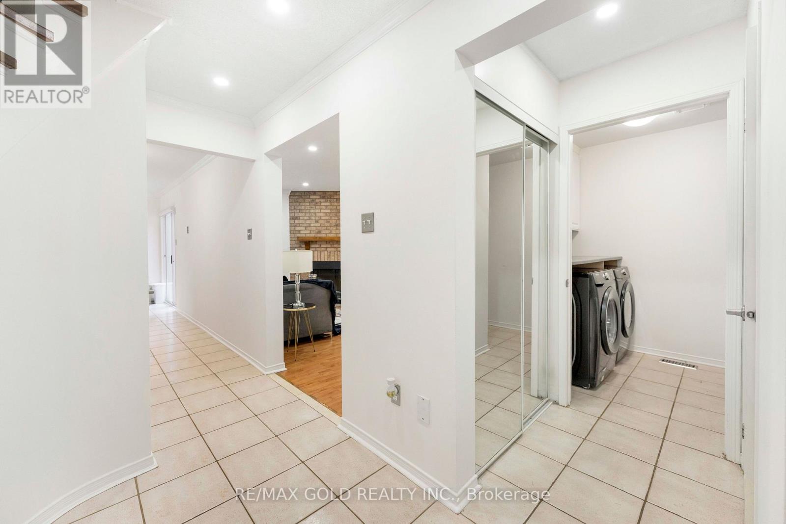 299 Delaney Drive, Ajax, Ontario  L1T 3S6 - Photo 11 - E13771390