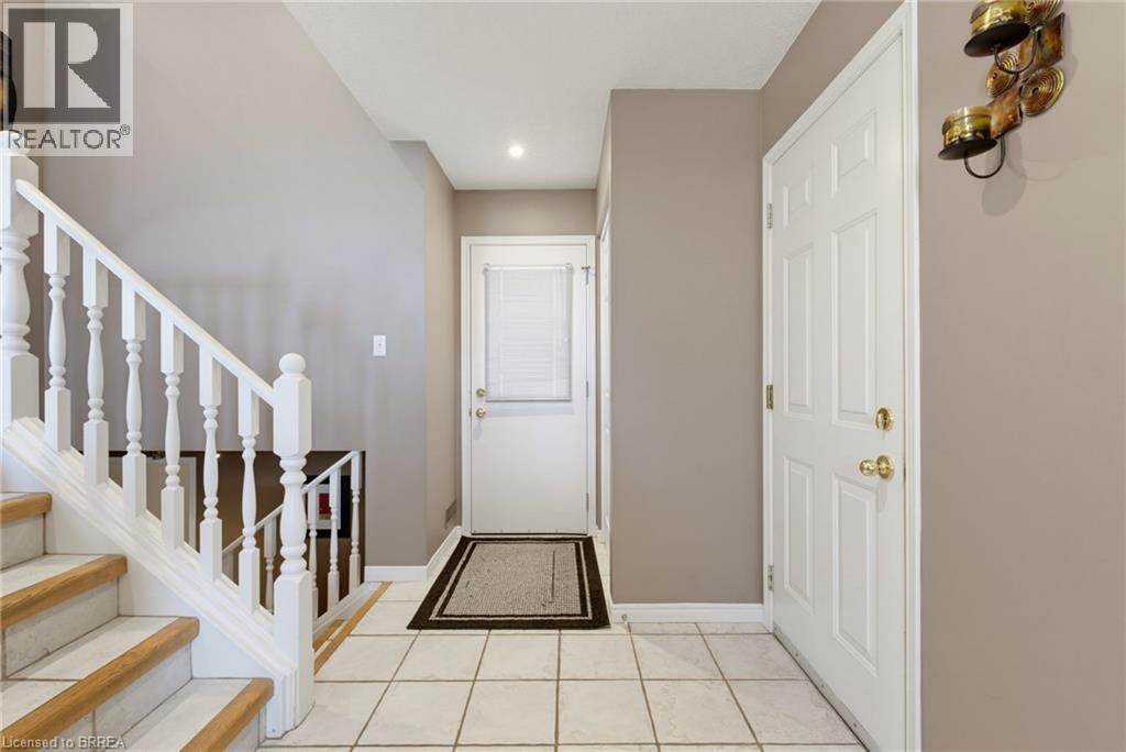 82 Olivetree Road, Brantford, Ontario  N3R 7W6 - Photo 7 - 40861491