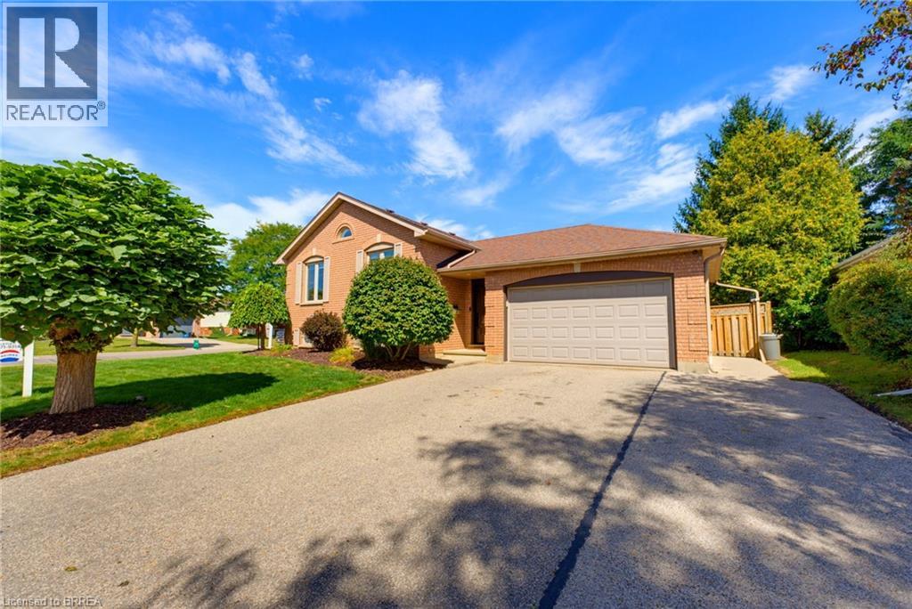 82 OLIVETREE Road, Brantford, Ontario