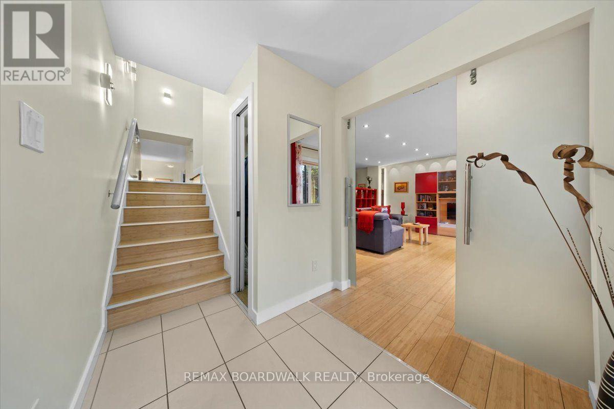 154 Duford Street, Ottawa, Ontario  K1L 6Z7 - Photo 3 - X13776260