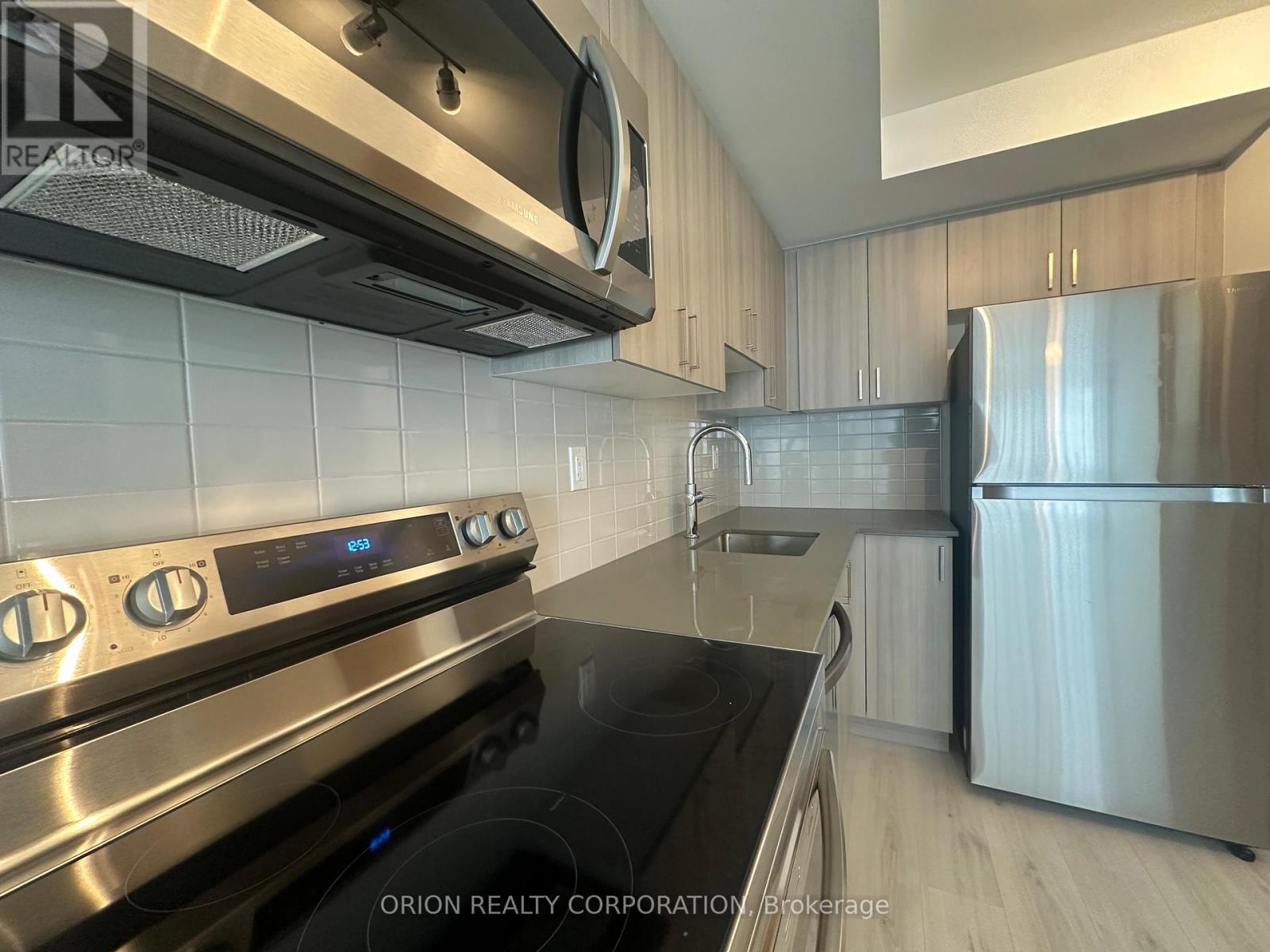 1606 - 1435 Celebration Drive, Pickering, Ontario  L1W 0C4 - Photo 6 - E13776342
