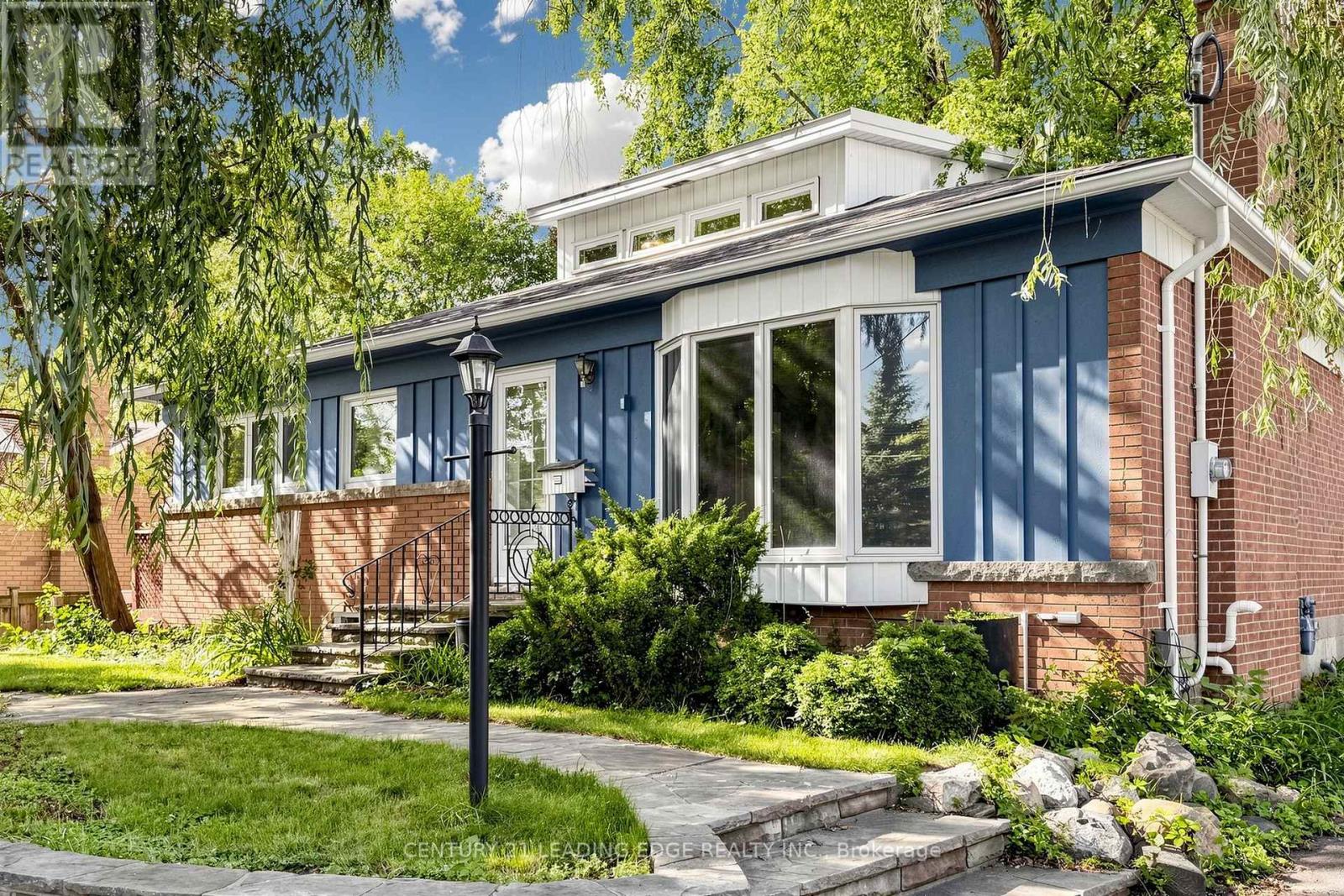 4 Rougecrest Drive, Markham, Ontario  L3P 3B6 - Photo 2 - N13776268