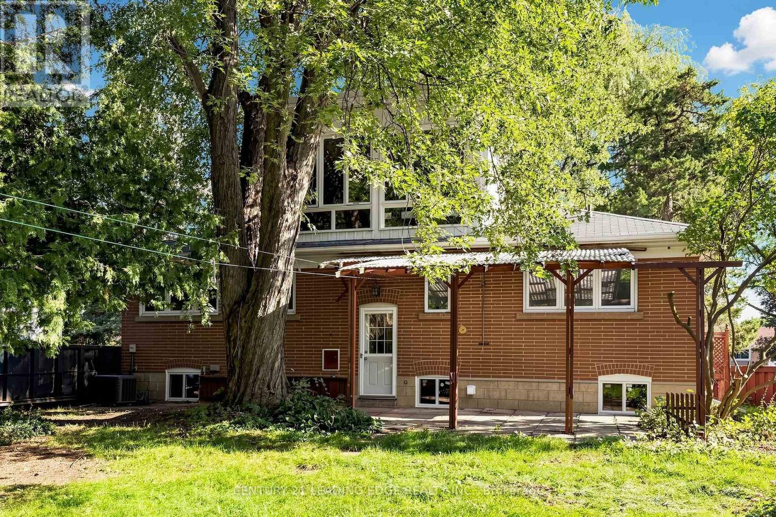 4 Rougecrest Drive, Markham, Ontario  L3P 3B6 - Photo 49 - N13776268
