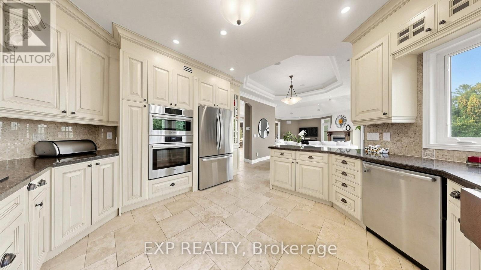 36 Maplehyrn Avenue, East Gwillimbury, Ontario L0G 1V0 - Photo 13 - N13776354