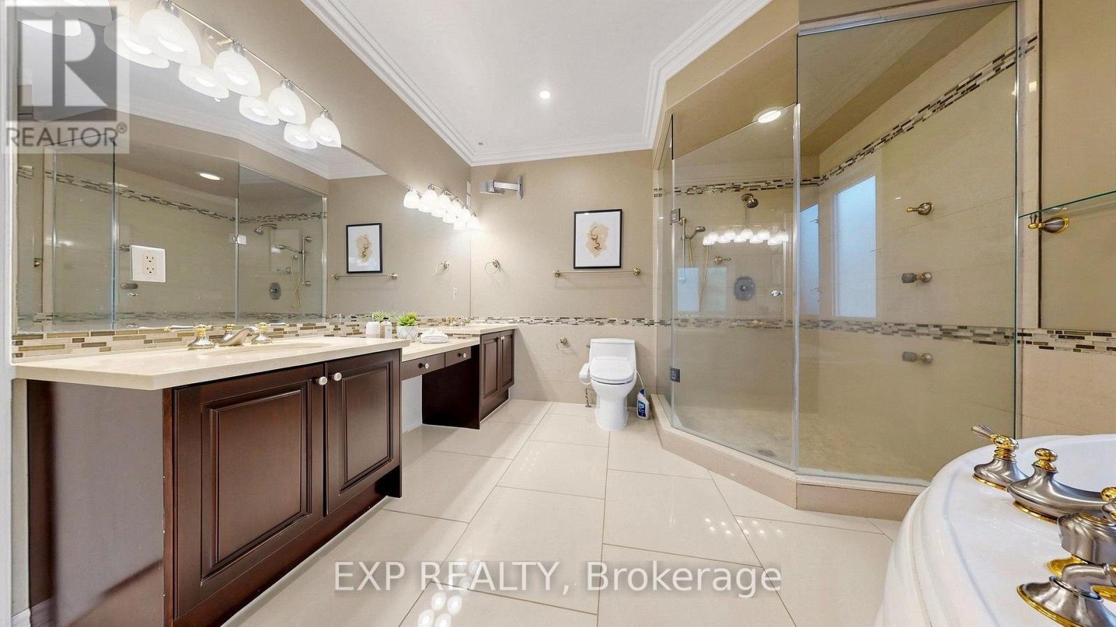 36 Maplehyrn Avenue, East Gwillimbury, Ontario L0G 1V0 - Photo 22 - N13776354