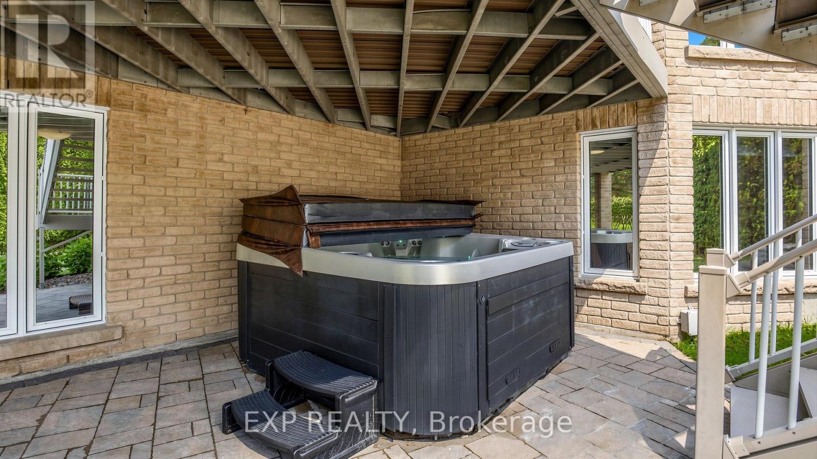 36 Maplehyrn Avenue, East Gwillimbury, Ontario L0G 1V0 - Photo 46 - N13776354