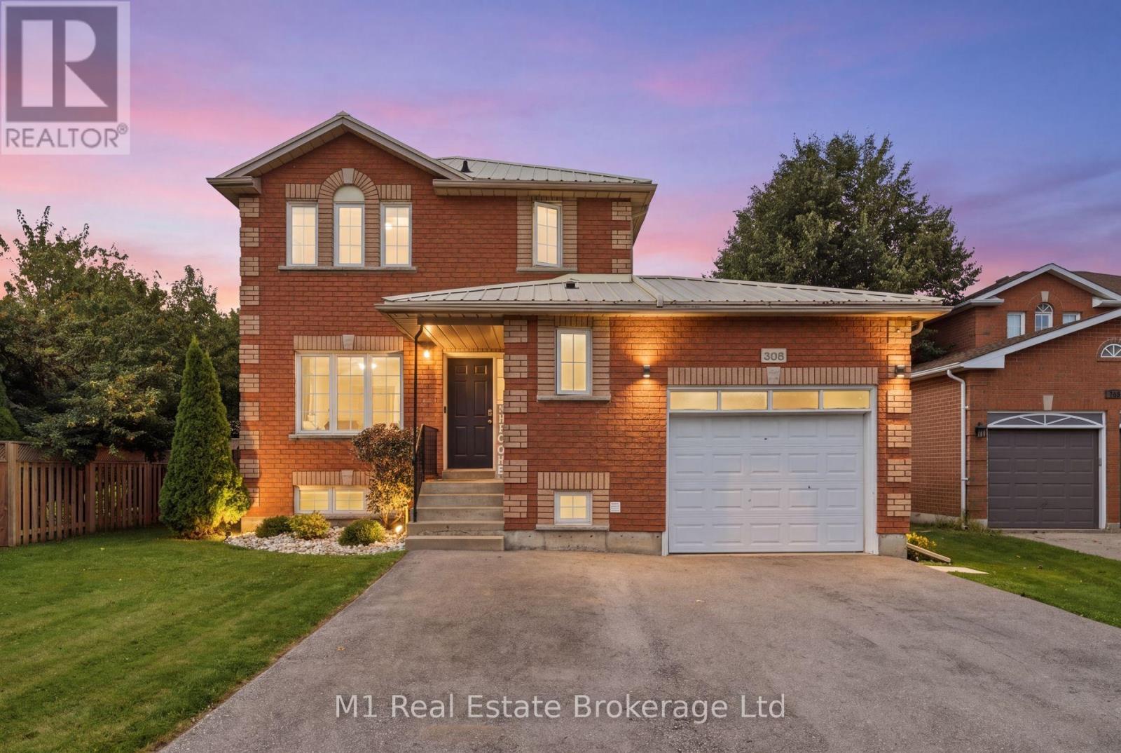308 DANIEL CRESCENT, Centre Wellington, Ontario