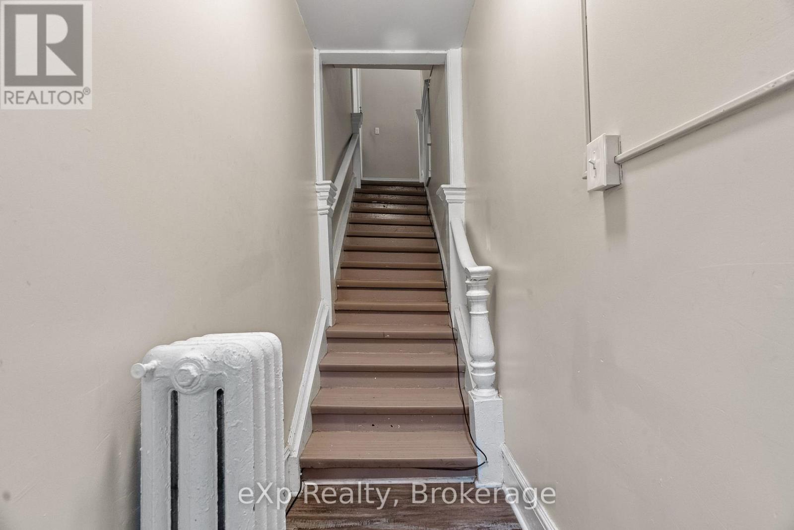 4 - 111 Church Street, Stratford, Ontario  N5A 2R3 - Photo 5 - X13776320