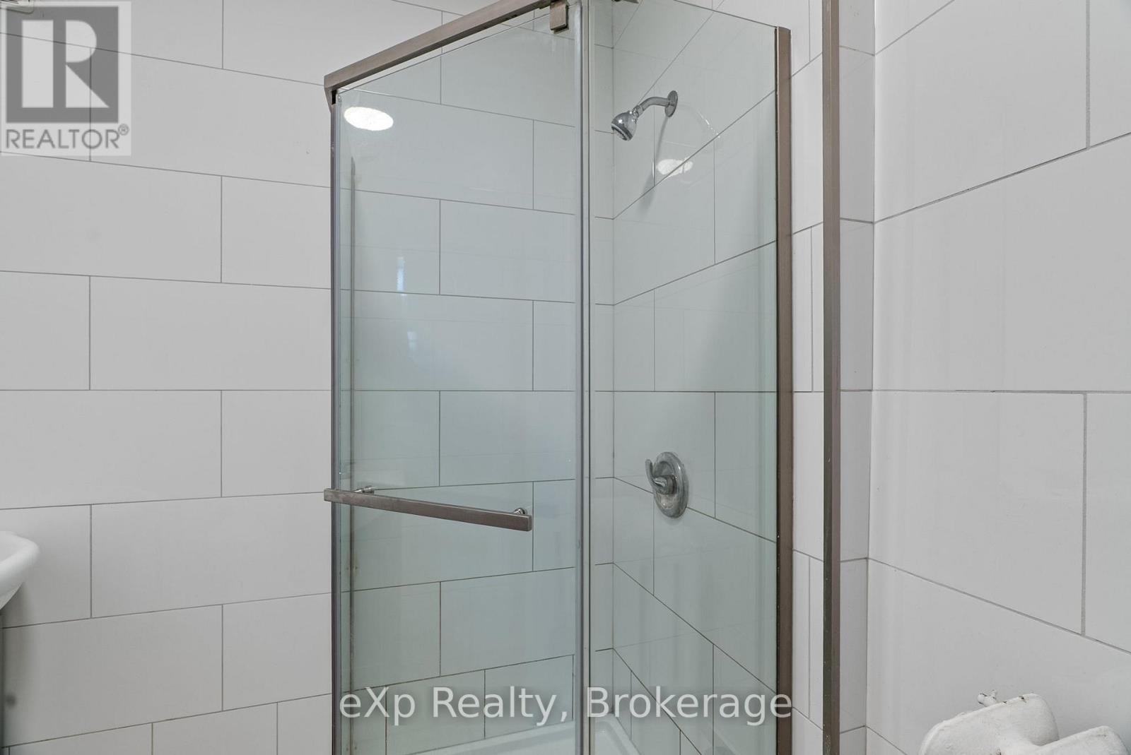 4 - 111 Church Street, Stratford, Ontario  N5A 2R3 - Photo 6 - X13776320