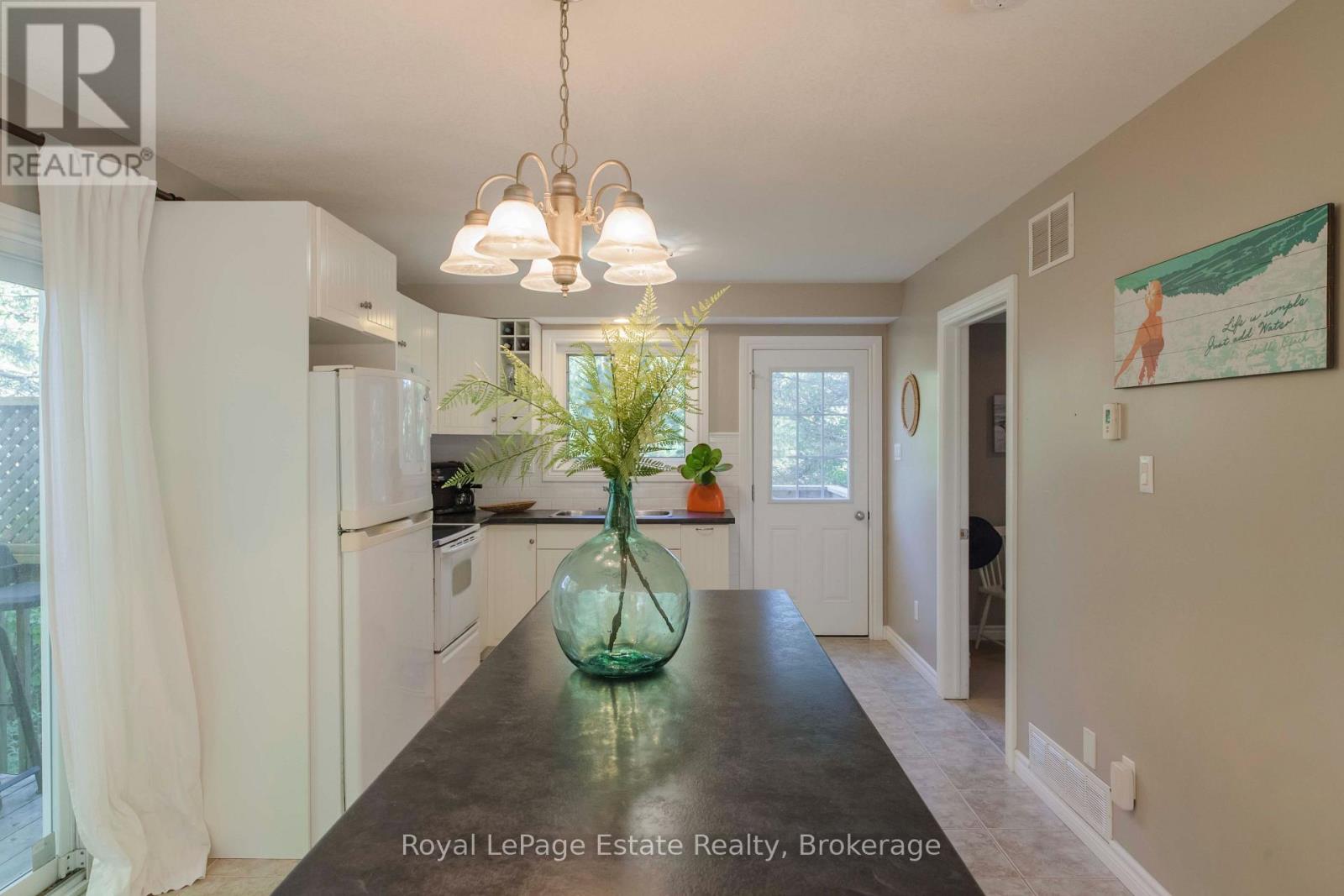 635 Sixth Street N, South Bruce Peninsula, Ontario  N0H 2G0 - Photo 18 - X13776328