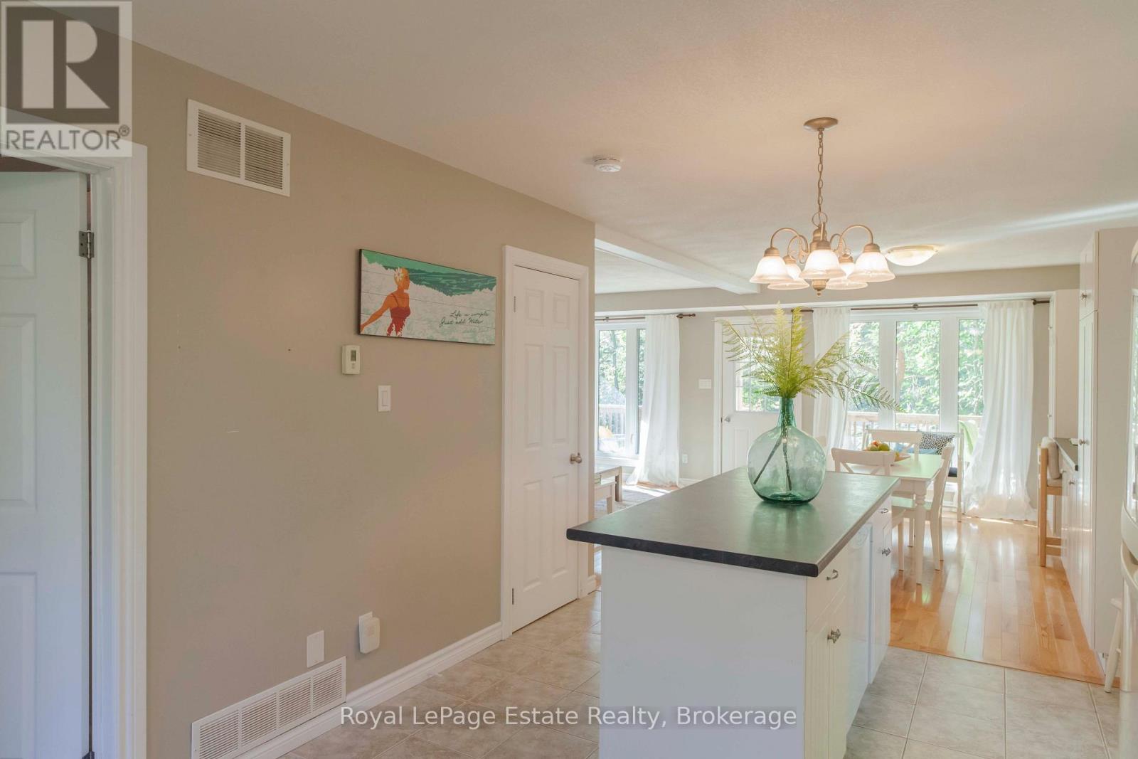 635 Sixth Street N, South Bruce Peninsula, Ontario  N0H 2G0 - Photo 24 - X13776328