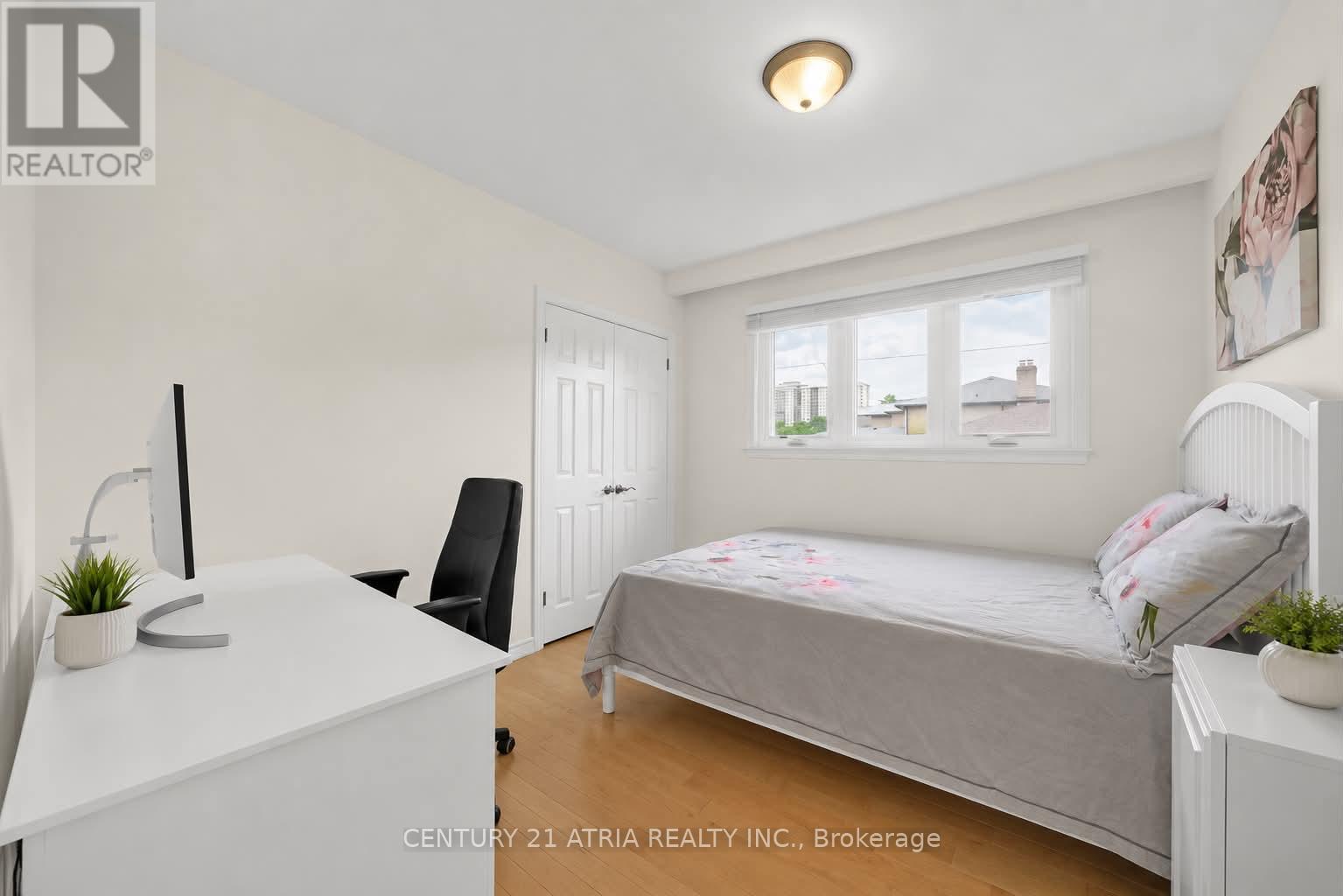 110 Harding Avenue, Toronto, Ontario  M6M 3A6 - Photo 11 - W13776282