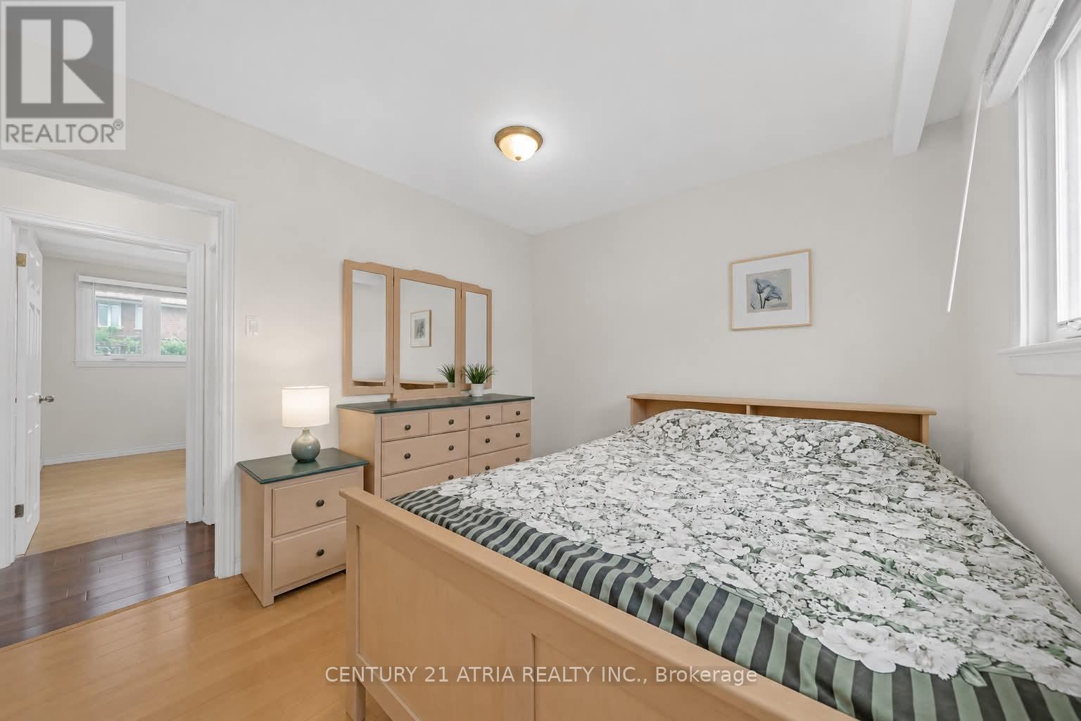 110 Harding Avenue, Toronto, Ontario  M6M 3A6 - Photo 17 - W13776282