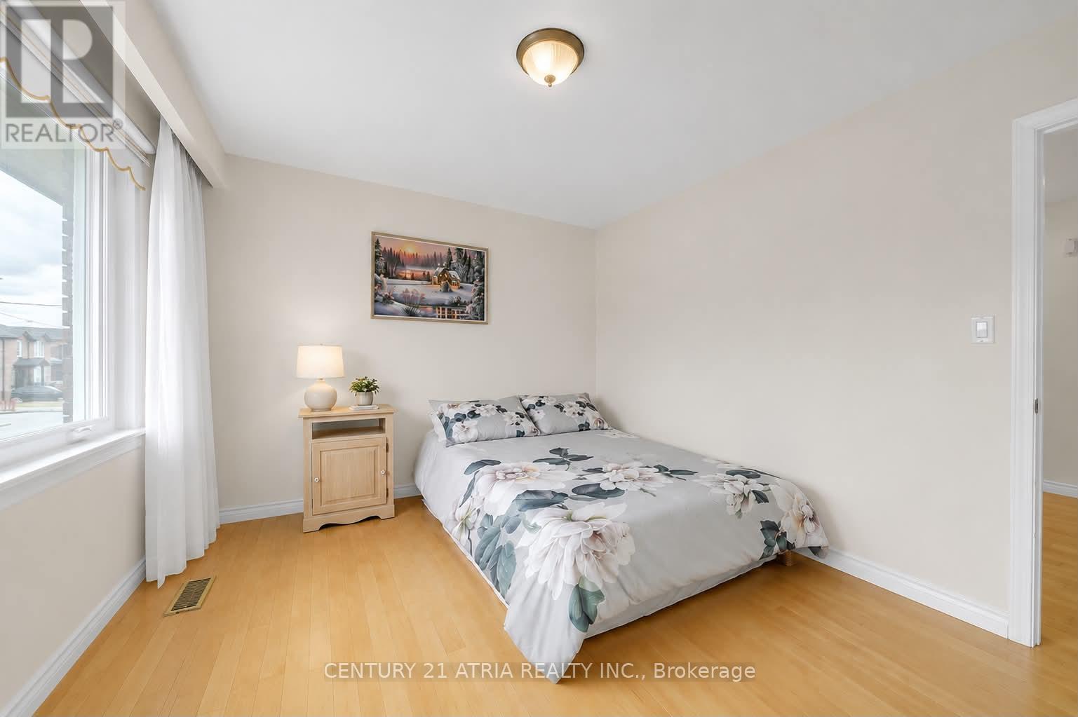 110 Harding Avenue, Toronto, Ontario  M6M 3A6 - Photo 19 - W13776282