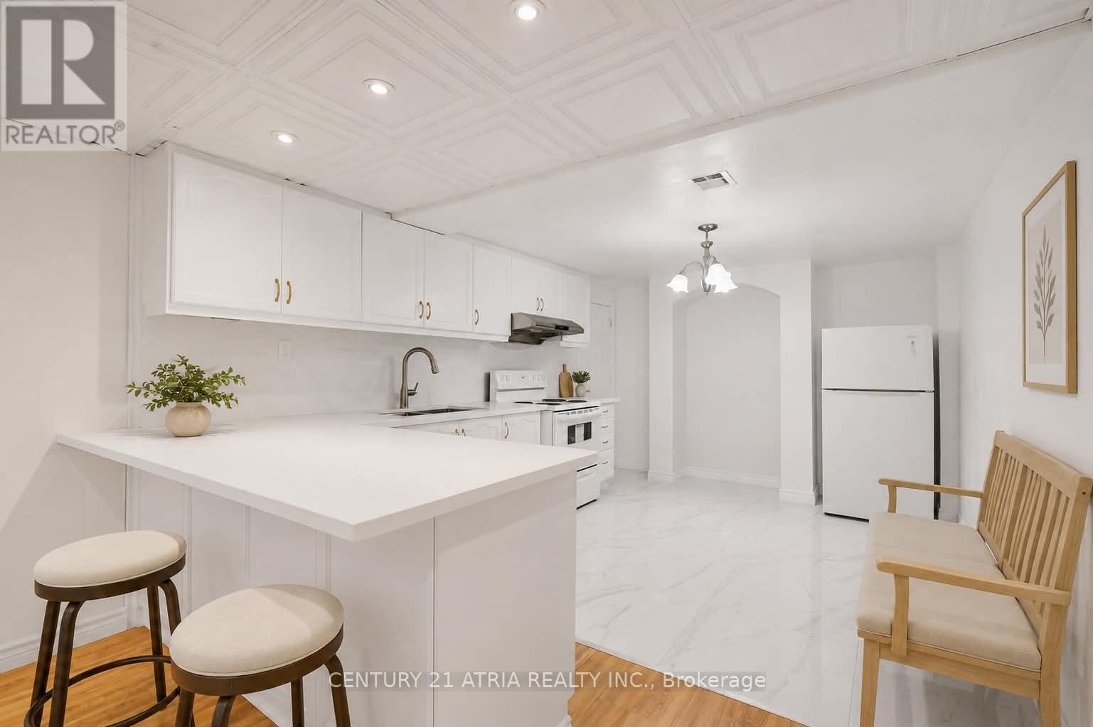 110 Harding Avenue, Toronto, Ontario  M6M 3A6 - Photo 23 - W13776282