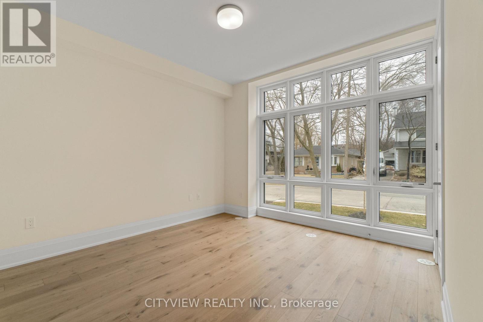 2284 Sovereign Street, Oakville, Ontario  L6L 1L6 - Photo 11 - W13776322