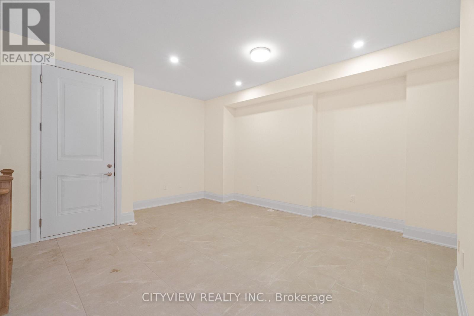 2284 Sovereign Street, Oakville, Ontario  L6L 1L6 - Photo 9 - W13776322