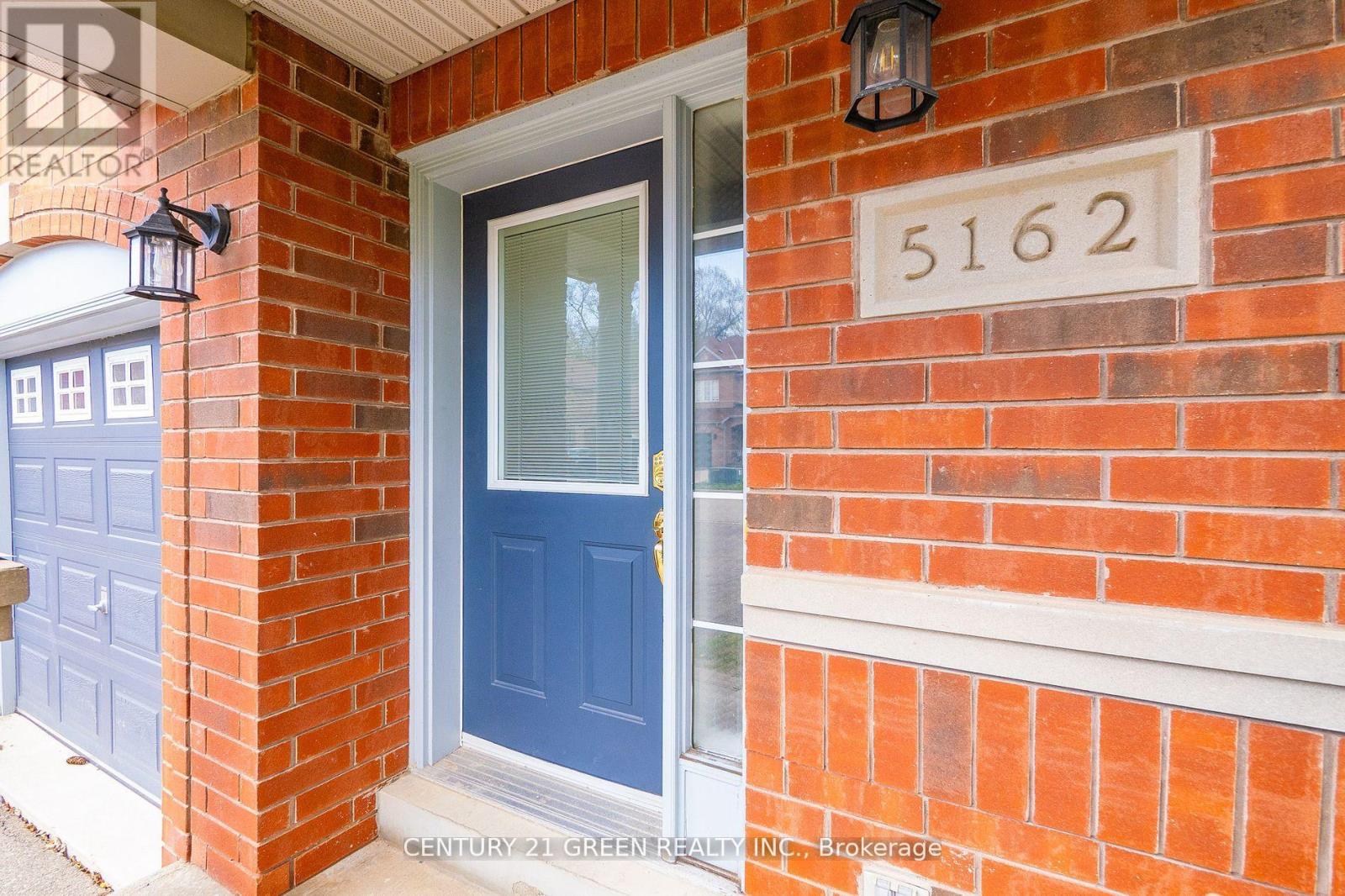 5162 Preservation Circle, Mississauga, Ontario  L5M 7T4 - Photo 5 - W13776324