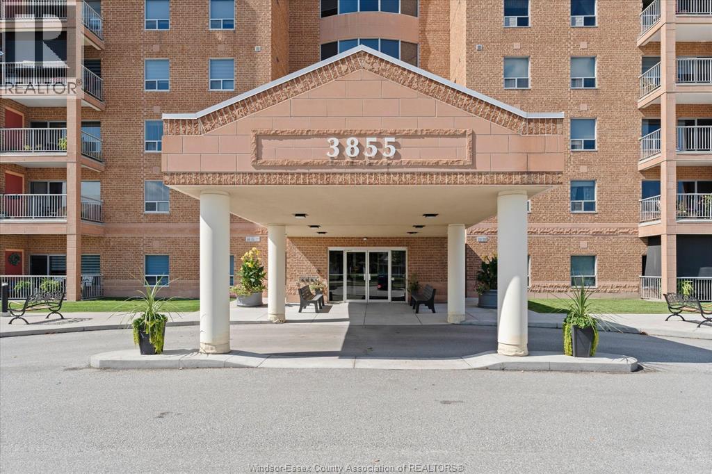 3855 Southwindsor Drive Unit# 702, Windsor, Ontario  N9G 2N2 - Photo 4 - 26022226