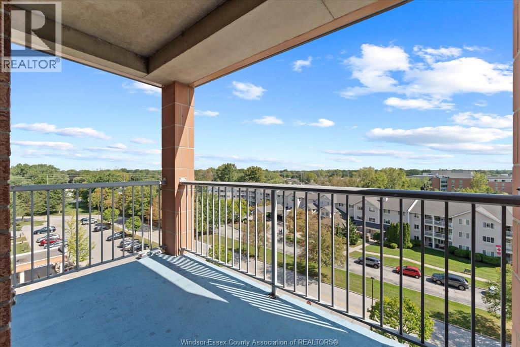 3855 Southwindsor Drive Unit# 702, Windsor, Ontario  N9G 2N2 - Photo 27 - 26022226