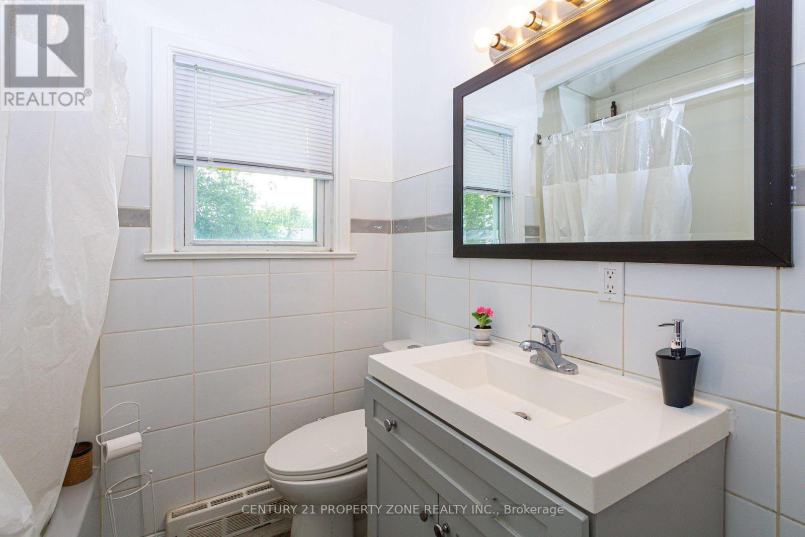 221 Starlight Avenue, London East, Ontario  N5W 4X8 - Photo 18 - X13776258