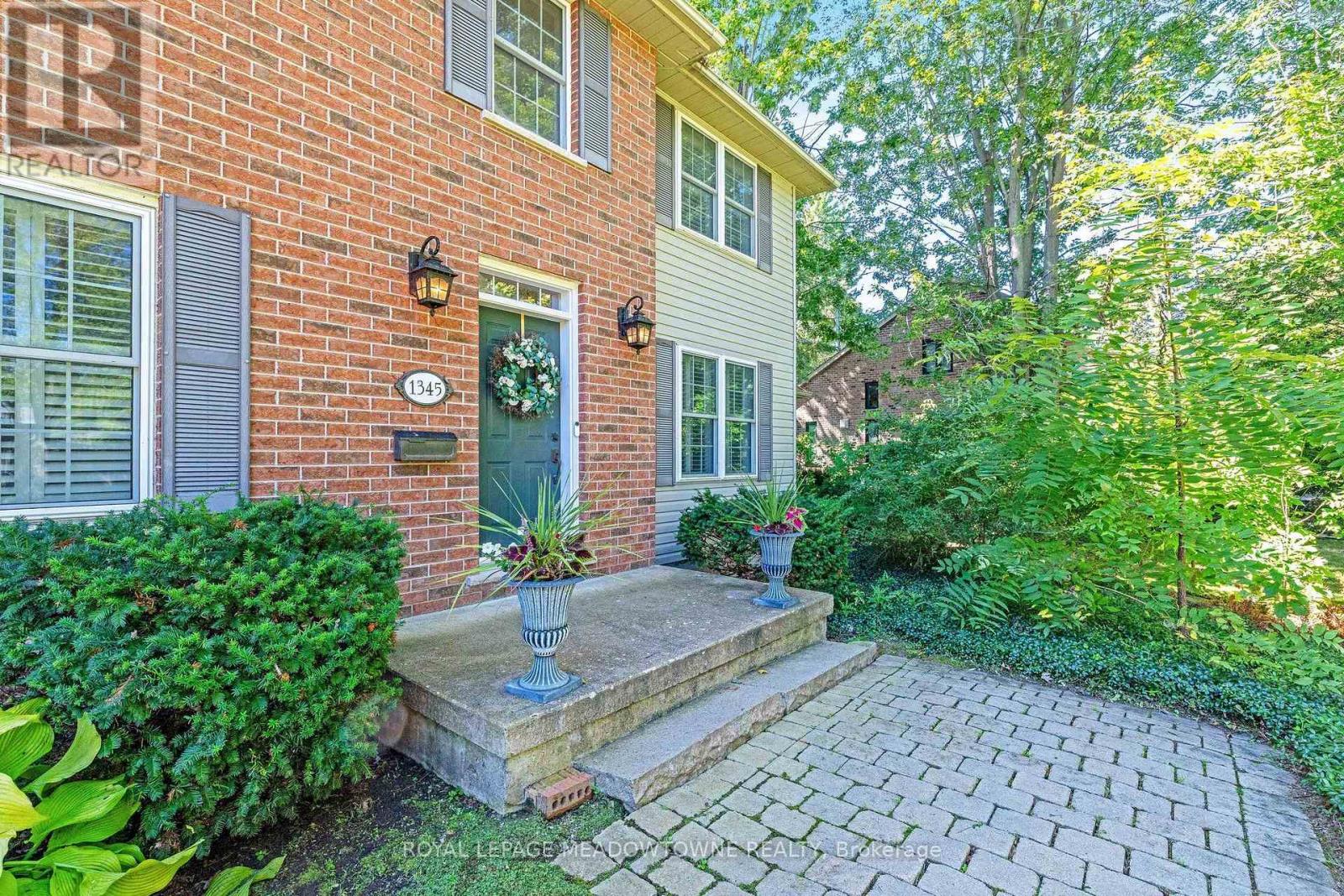 1345 Parkside Avenue, Fort Erie, Ontario  L2A 6L4 - Photo 2 - X13776314