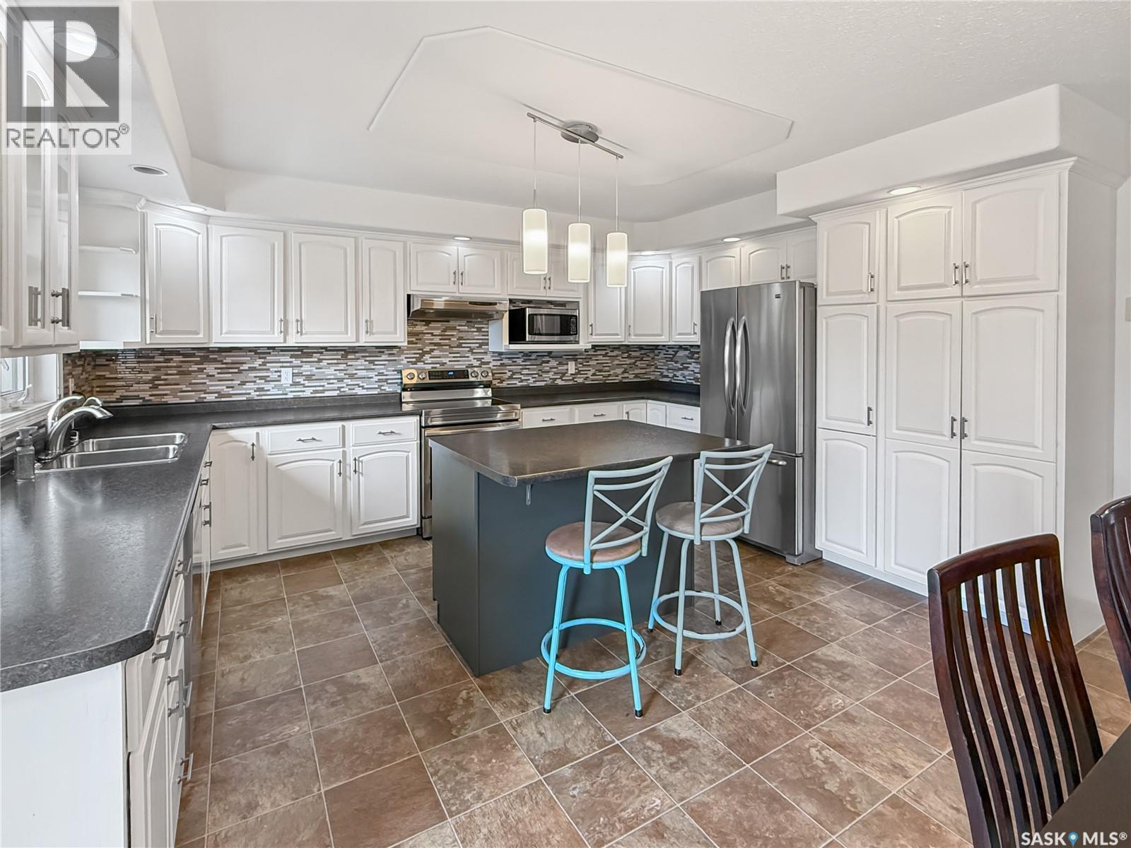 2523 Blue Jay Crescent, North Battleford, Saskatchewan  S9A 3Z3 - Photo 3 - SK048282