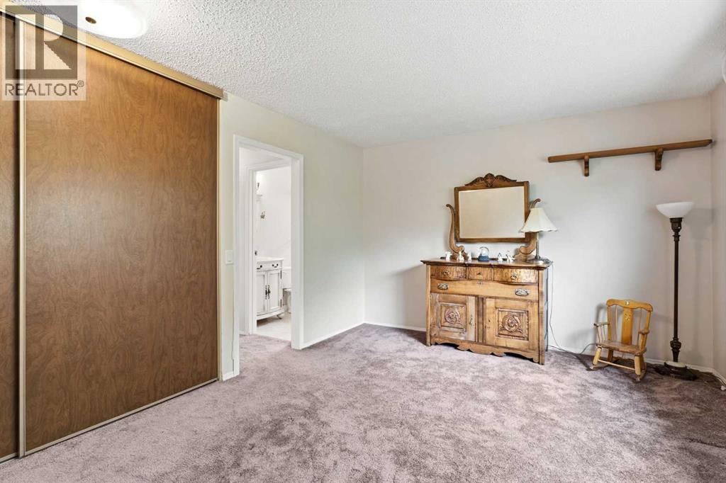 30 Bermuda Drive Nw, Calgary, Alberta  T3K 1H7 - Photo 18 - A2343069