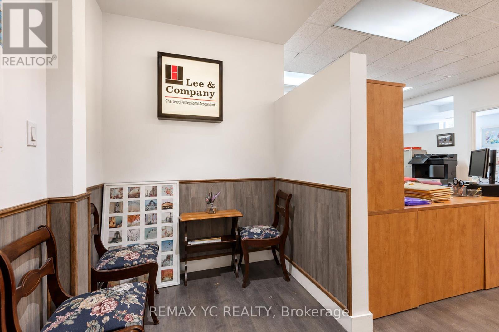 2nd Floor - 658 Bloor Street W, Toronto, Ontario  M6G 1K9 - Photo 12 - C13767458