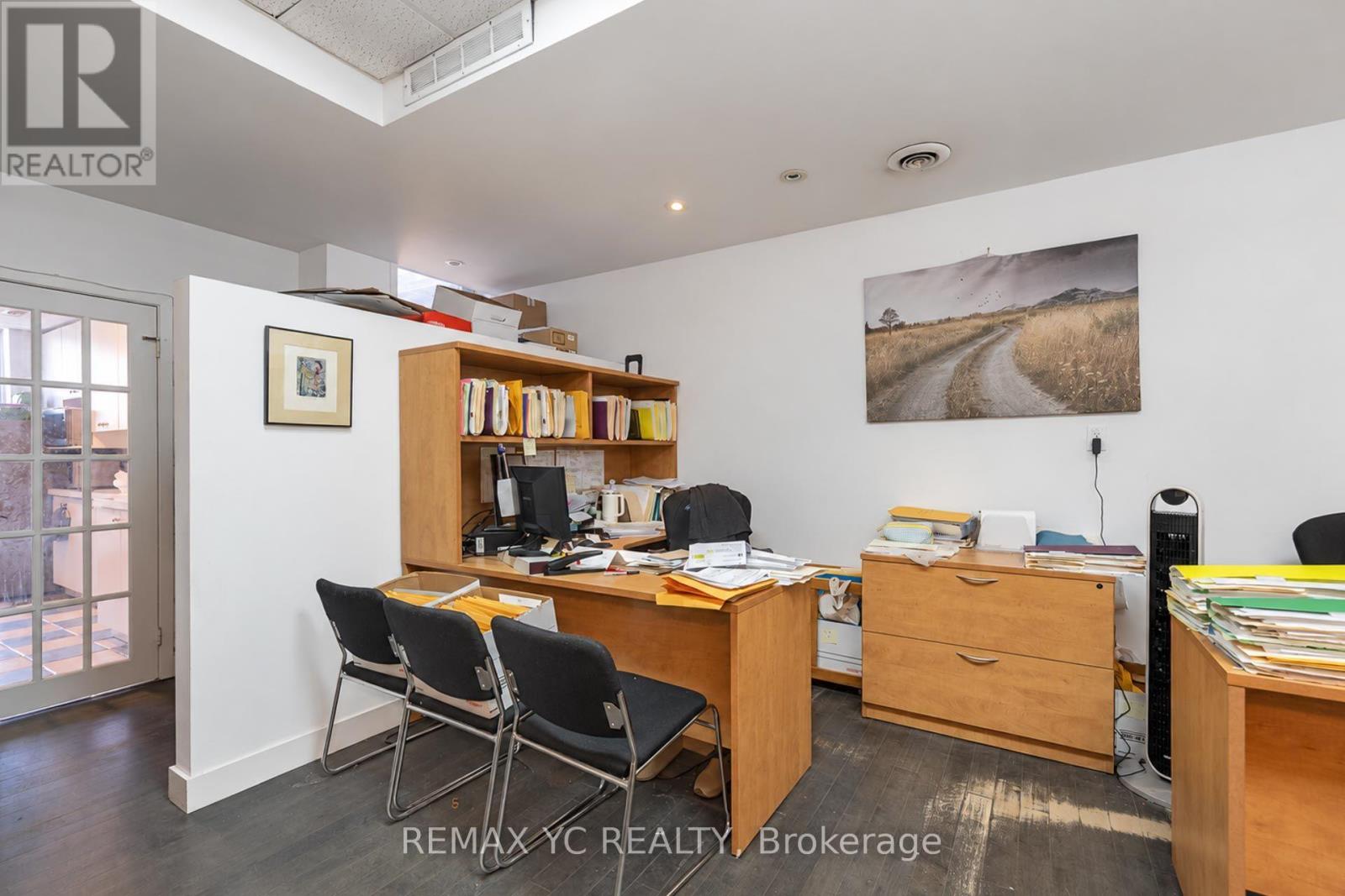2nd Floor - 658 Bloor Street W, Toronto, Ontario  M6G 1K9 - Photo 19 - C13767458