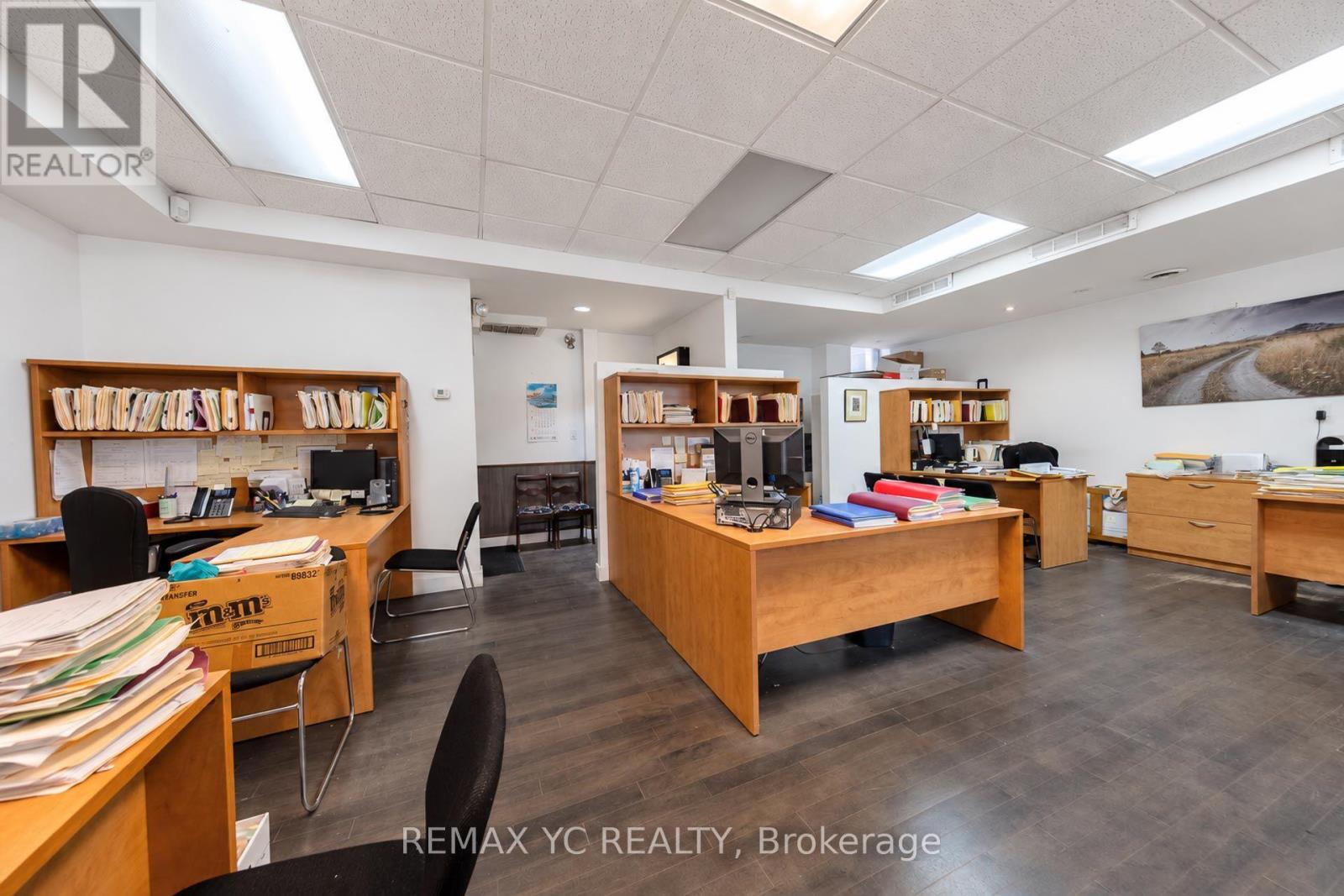 2nd Floor - 658 Bloor Street W, Toronto, Ontario  M6G 1K9 - Photo 20 - C13767458