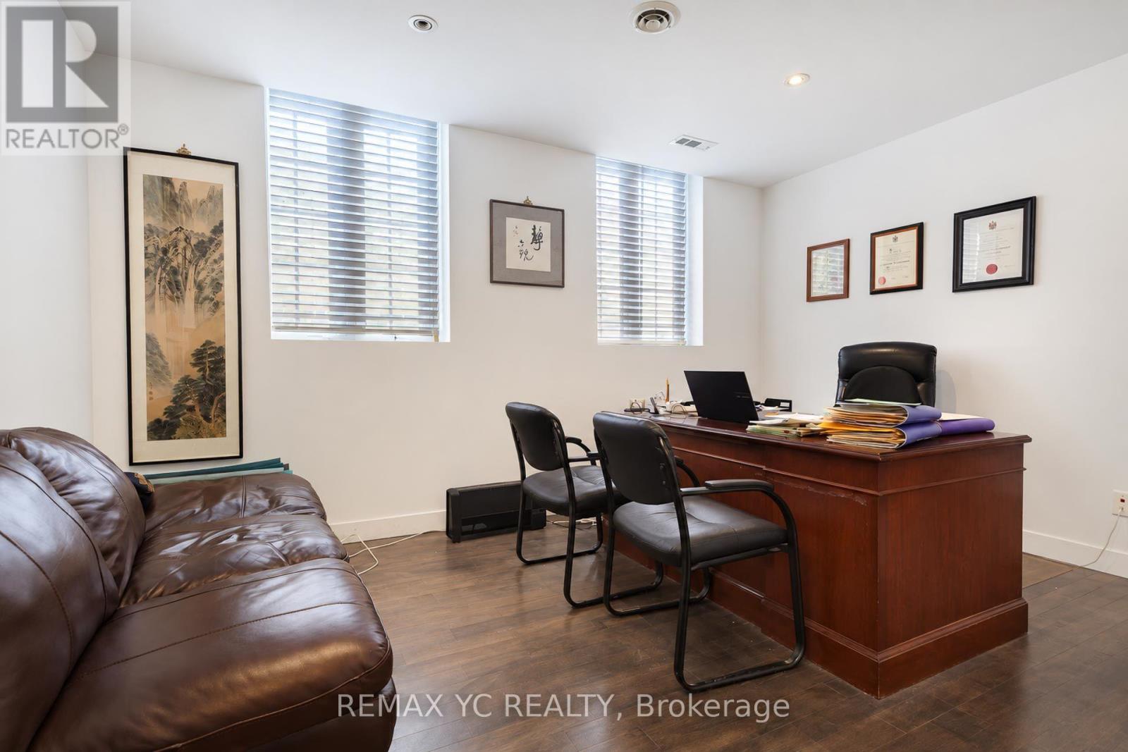 2nd Floor - 658 Bloor Street W, Toronto, Ontario  M6G 1K9 - Photo 22 - C13767458