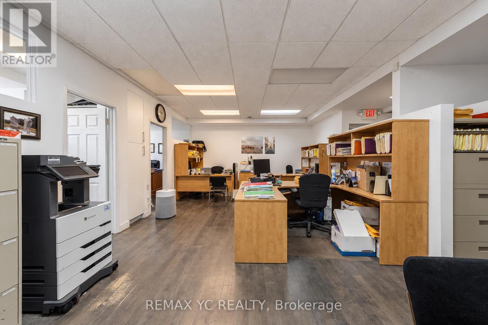 2nd Floor - 658 Bloor Street W, Toronto, Ontario  M6G 1K9 - Photo 18 - C13767458
