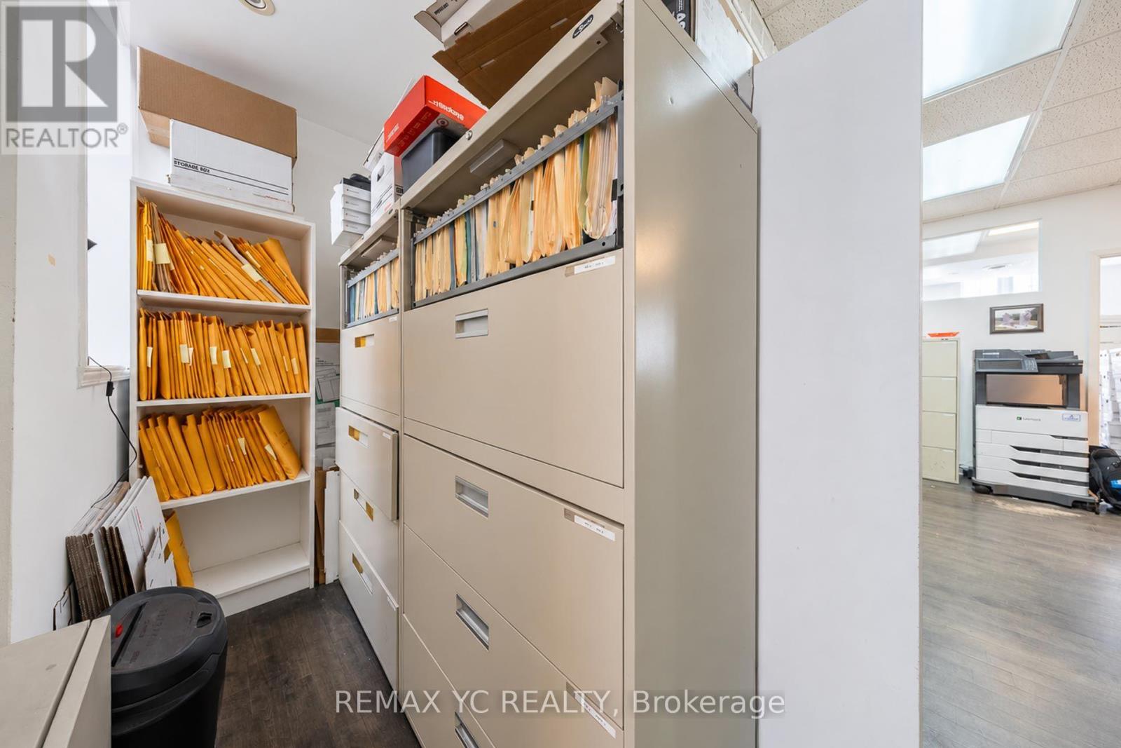 2nd Floor - 658 Bloor Street W, Toronto, Ontario  M6G 1K9 - Photo 25 - C13767458