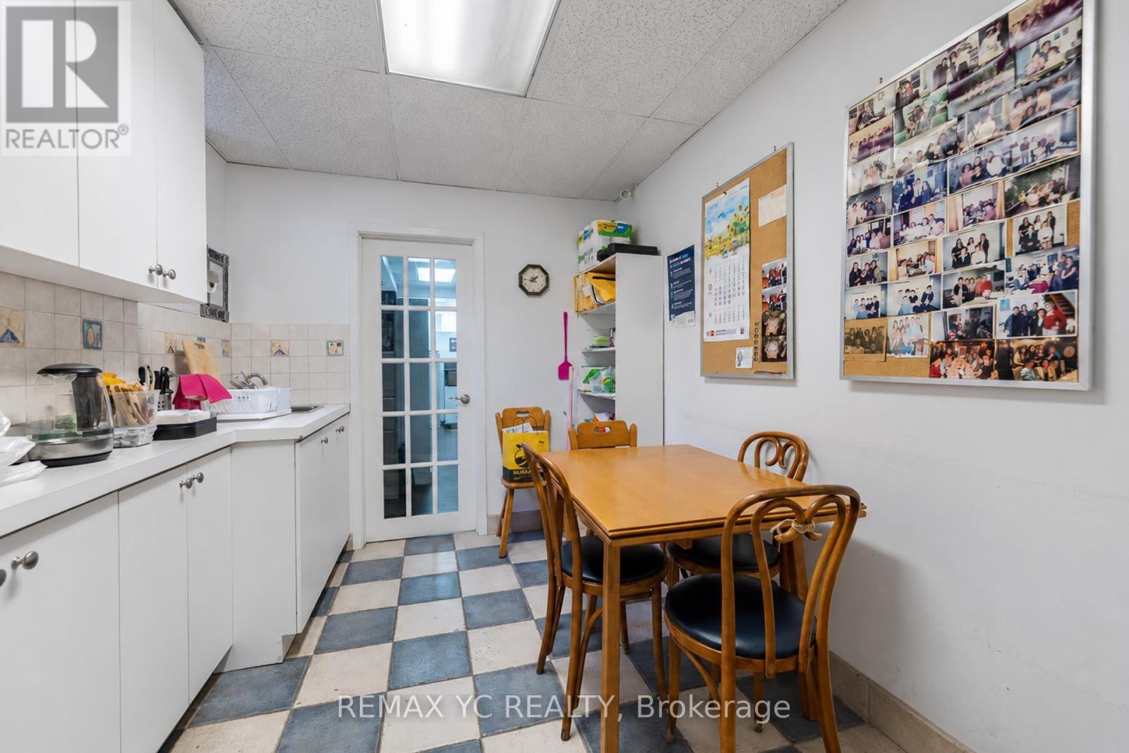 2nd Floor - 658 Bloor Street W, Toronto, Ontario  M6G 1K9 - Photo 28 - C13767458