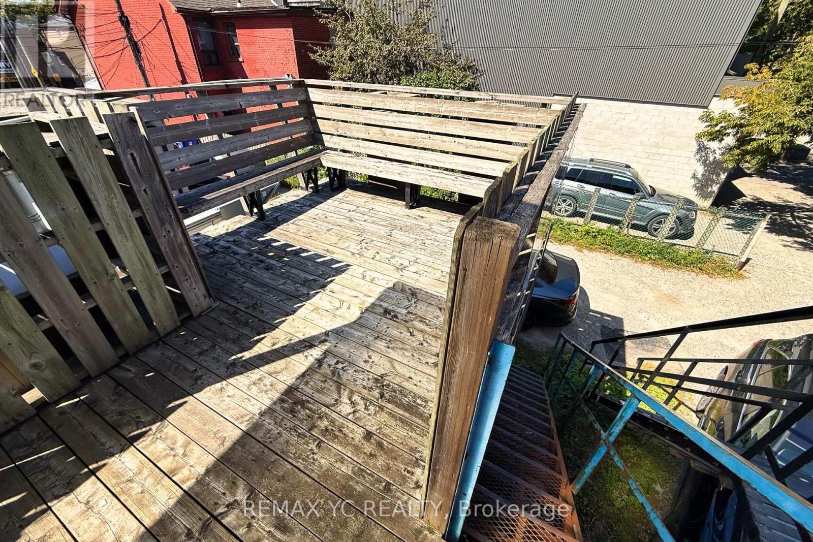 2nd Floor - 658 Bloor Street W, Toronto, Ontario  M6G 1K9 - Photo 33 - C13767458