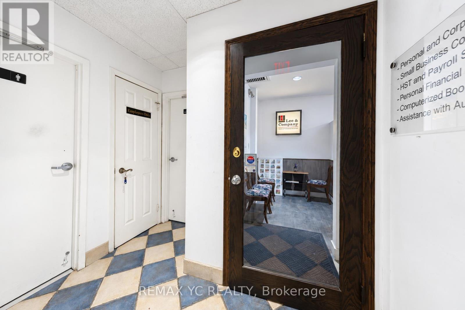 2nd Floor - 658 Bloor Street W, Toronto, Ontario  M6G 1K9 - Photo 35 - C13767458