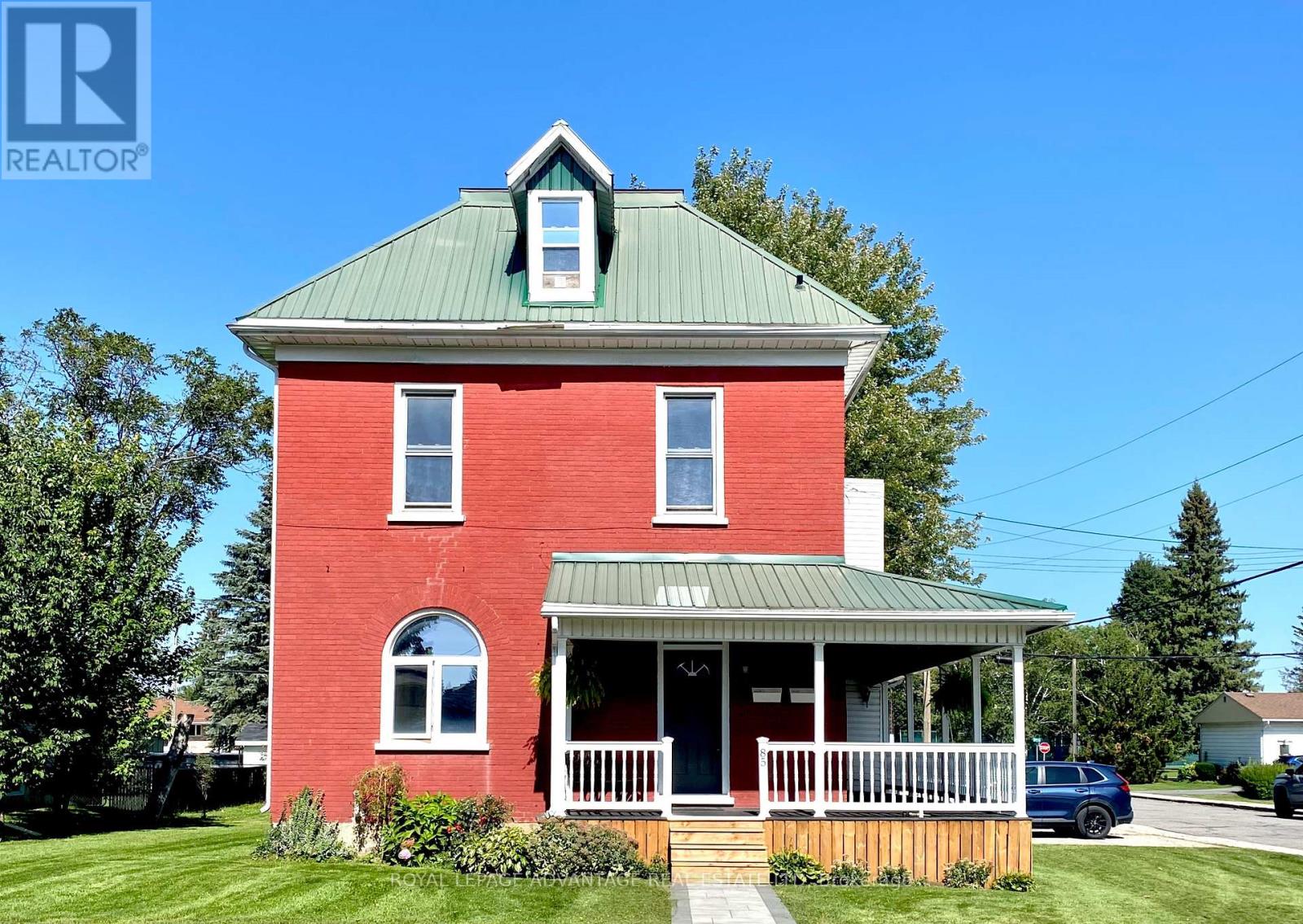 85 Jasper Avenue, Smiths Falls, Ontario