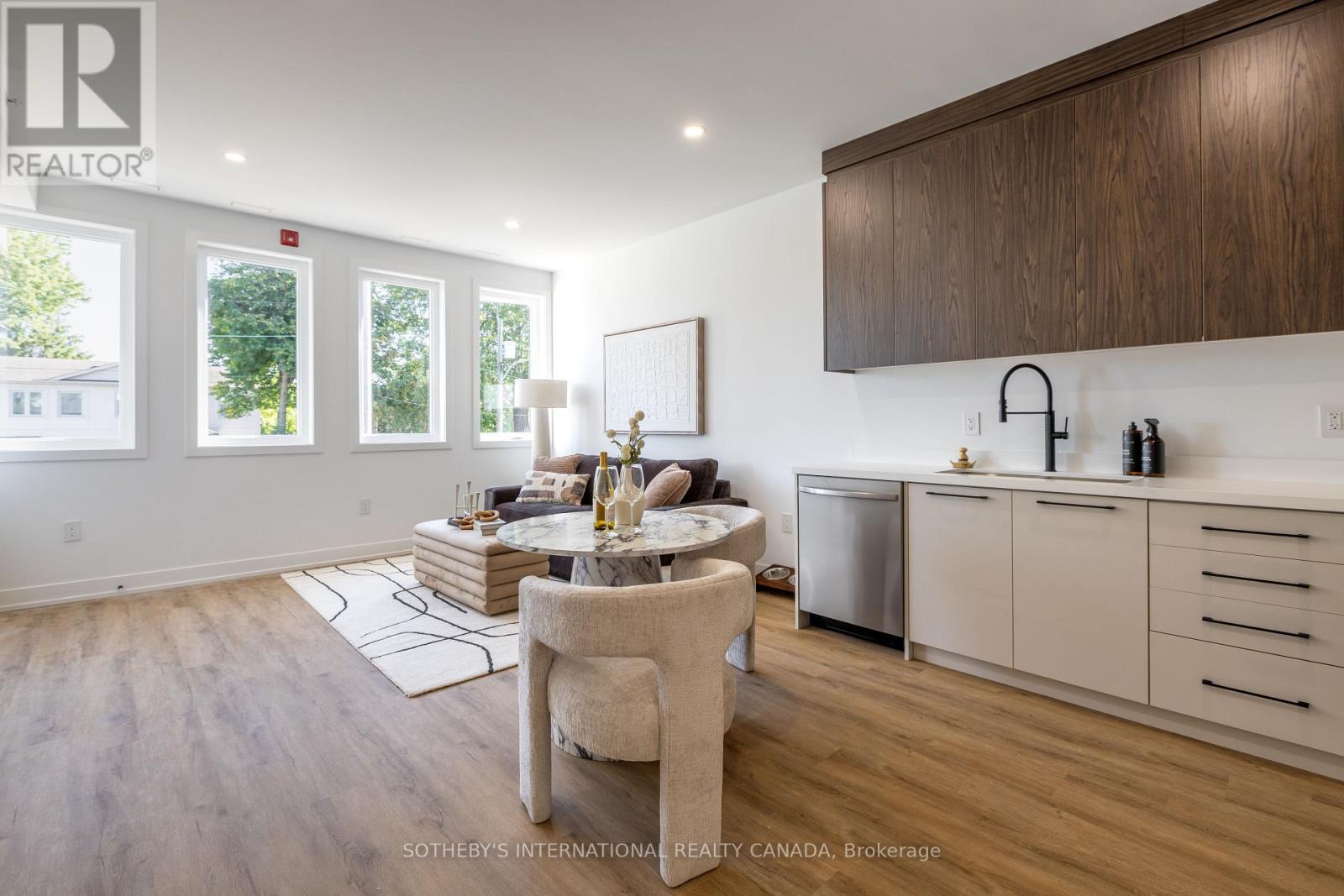 1 - 60 Cannon Road, Toronto, Ontario  M8Y 1S1 - Photo 4 - W13776428