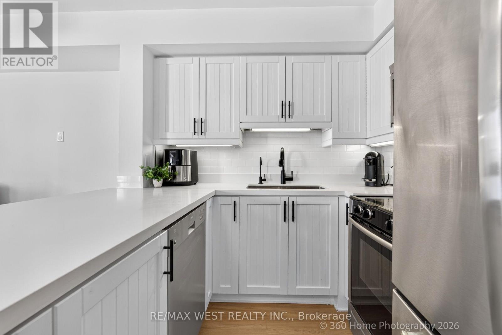 2020 - 125 George Appleton Way, Toronto, Ontario M3M 0A2 - Photo 5 - W13757546